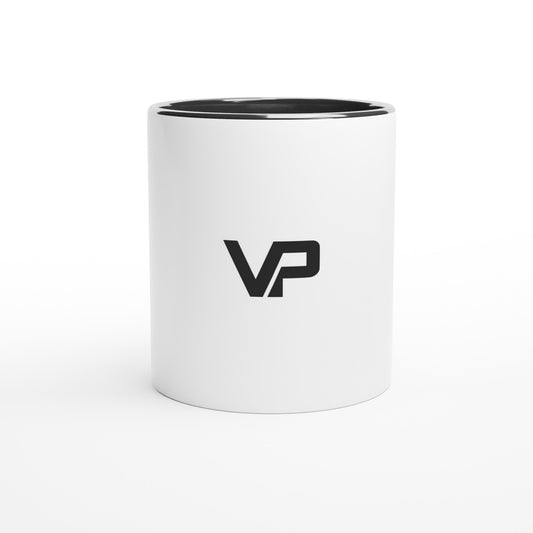 Schwarze Keramiktasse von VidaroPrints mit minimalistischem schwarzem VP-Logo.